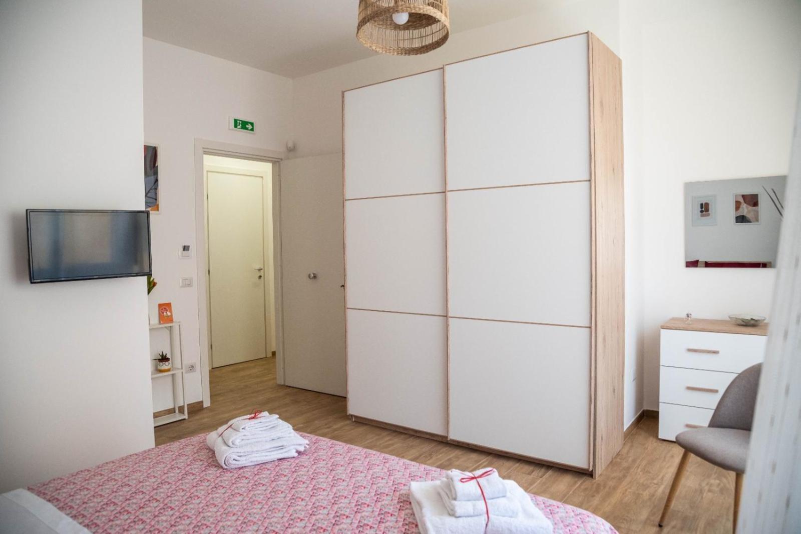 Koine Comfort Rooms Bagheria Bagian luar foto